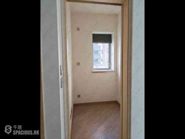 Sai Ying Pun - 63, Pokfulam Amber House (Tower 1) 08