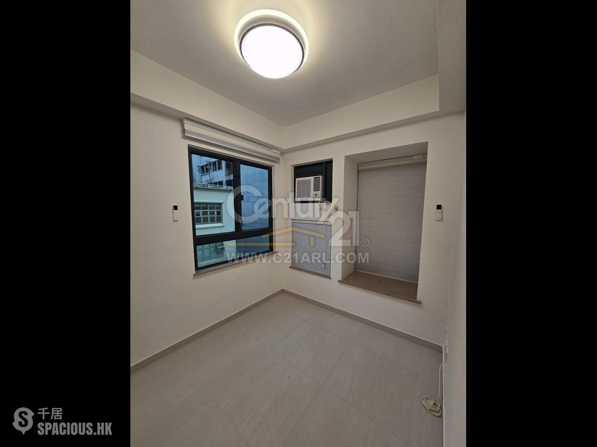 Wan Chai - Brilliant Court 01