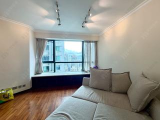 Mid Levels West - 80 Robinson Road 04
