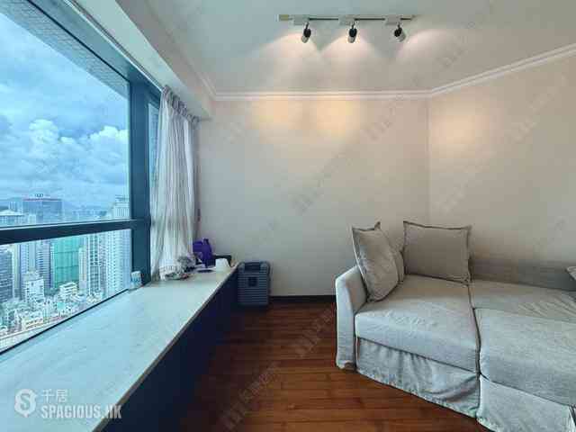 Mid Levels West - 80 Robinson Road 06