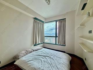 Mid Levels West - 80 Robinson Road 12