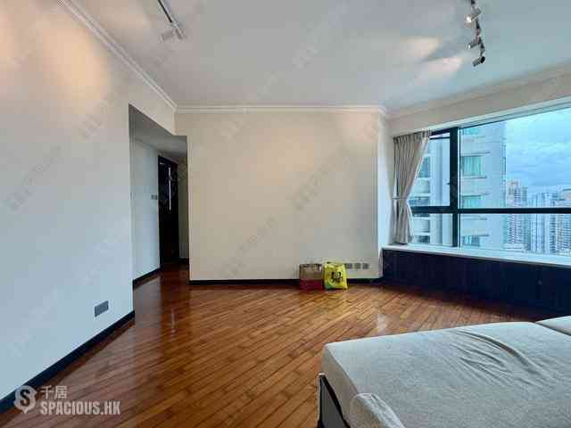 Mid Levels West - 80 Robinson Road 10