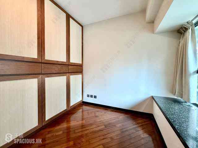 Mid Levels West - 80 Robinson Road 16