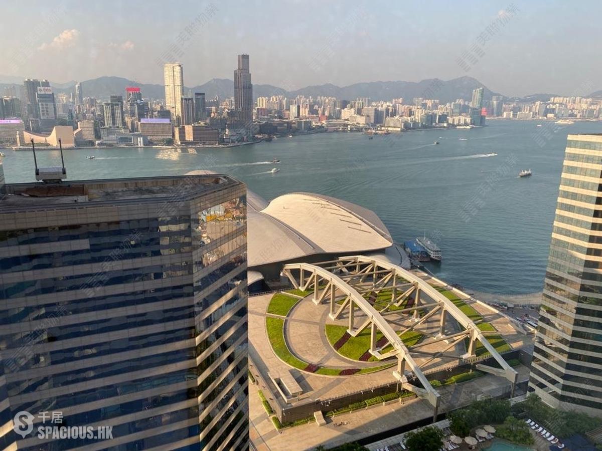 Wan Chai - Convention Plaza Apartments 01