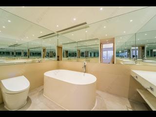 Wan Chai - Convention Plaza Apartments 08