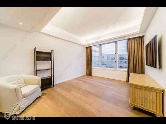 Wan Chai - Convention Plaza Apartments 13