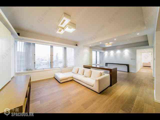 Wan Chai - Convention Plaza Apartments 17