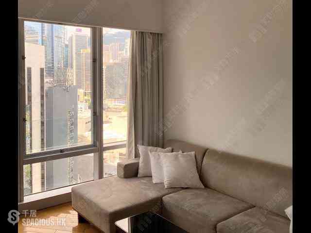 Wan Chai - Convention Plaza Apartments 06