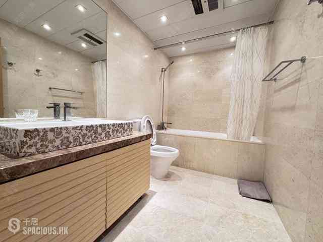 Wan Chai - Convention Plaza Apartments 03