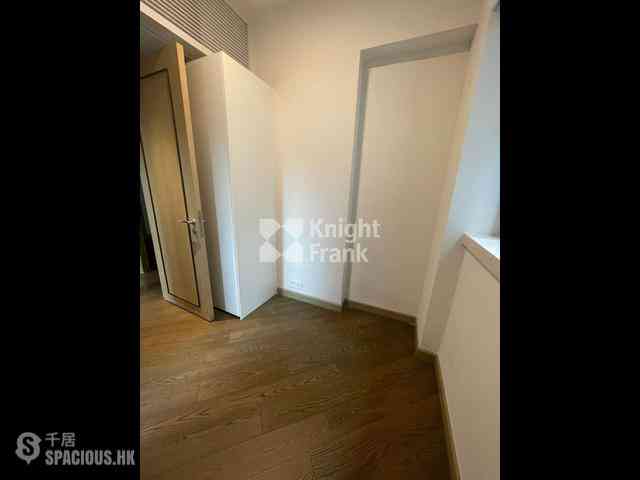 Mid Levels Central - 3, MacDonnell Road 16