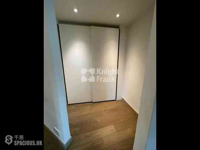 Mid Levels Central - 3, MacDonnell Road 19