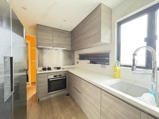 Mid Levels East - Bowen Place 09