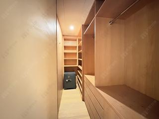 Mid Levels East - Bowen Place 11