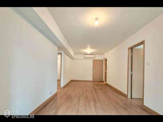 Mid Levels Central - 62B, Robinson Road 04