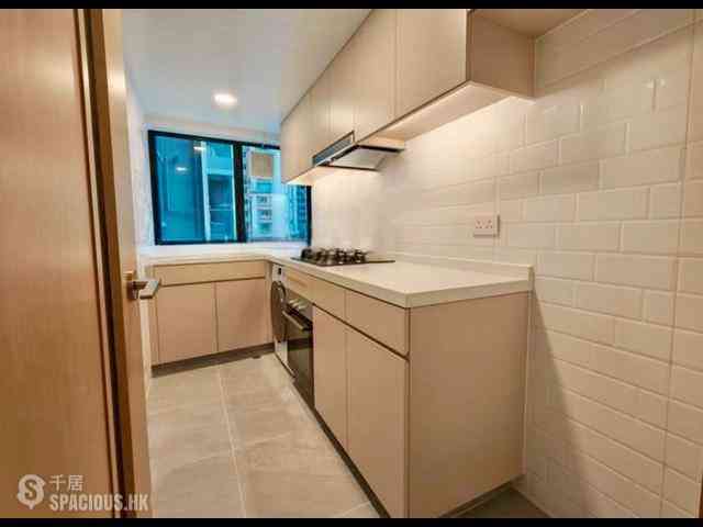 Mid Levels Central - 62B, Robinson Road 03