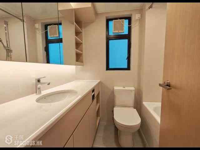 Mid Levels Central - 62B, Robinson Road 07