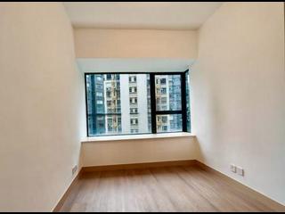Mid Levels Central - 62B, Robinson Road 09