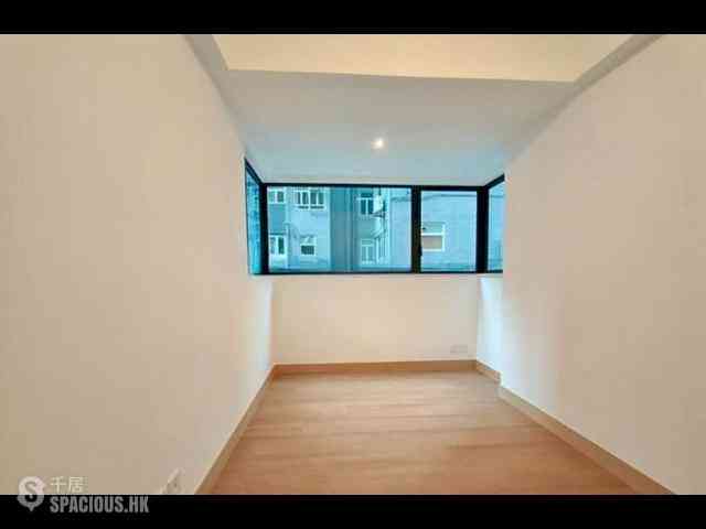 Mid Levels Central - 62B, Robinson Road 12