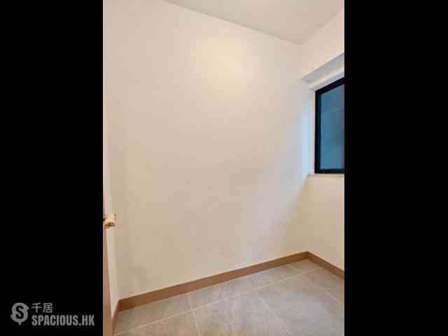 Mid Levels Central - 62B, Robinson Road 13