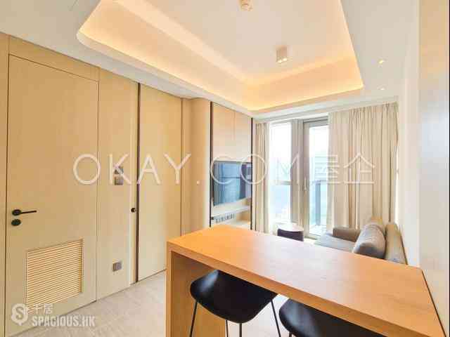 Mid Levels Central - Townplace Soho 01