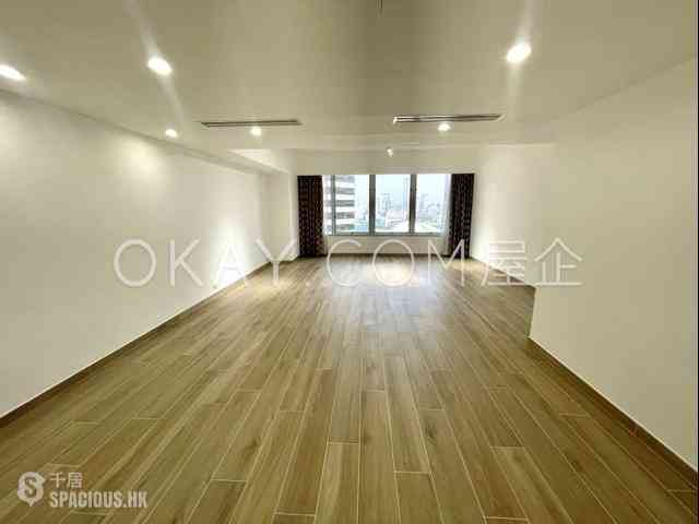 Wan Chai - Convention Plaza Apartments 02