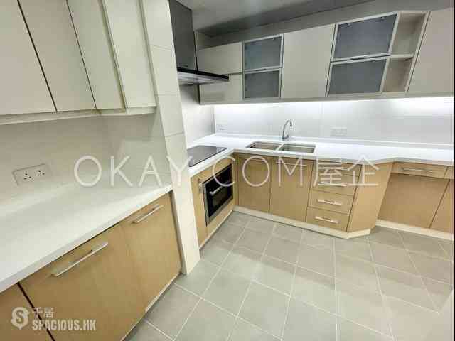 Wan Chai - Convention Plaza Apartments 04