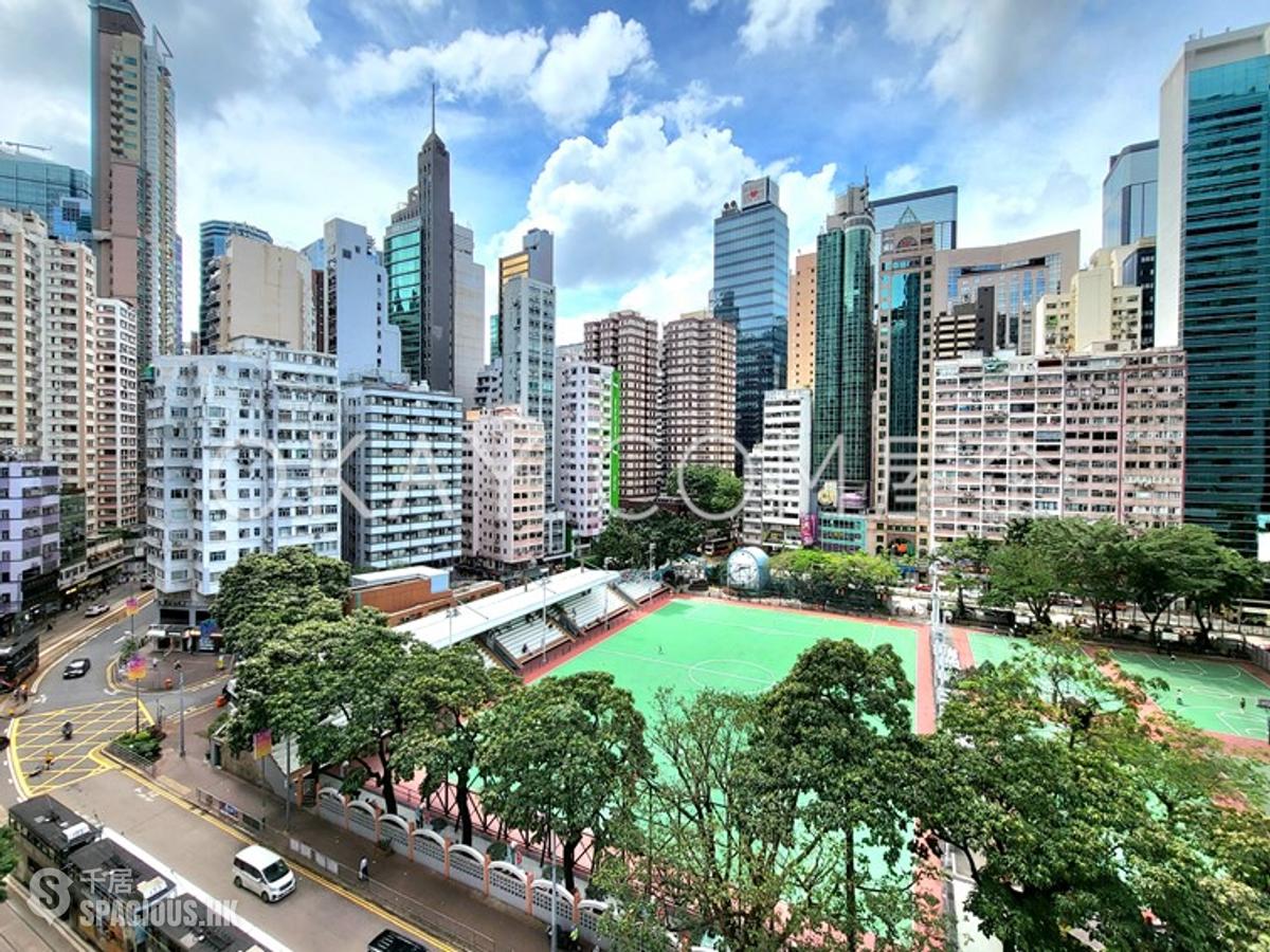 Wan Chai - The Avenue Phase 2 01