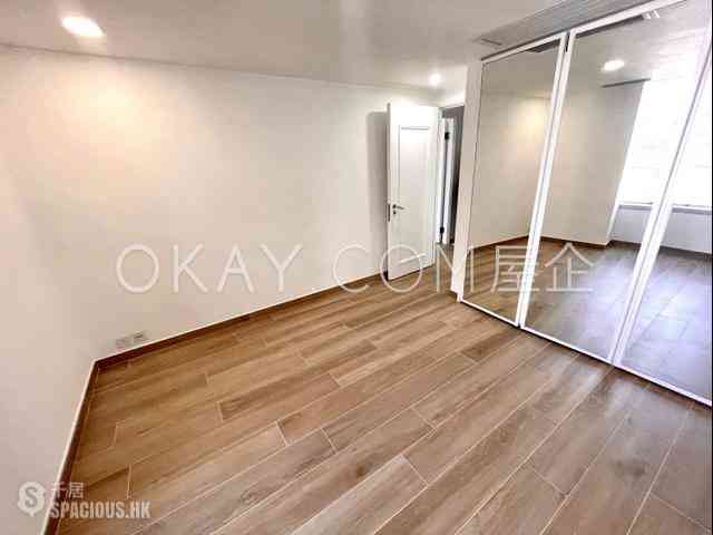 Wan Chai - Convention Plaza Apartments 09