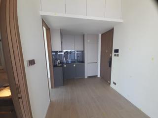 Sai Ying Pun - Des Voeux W Residence 10