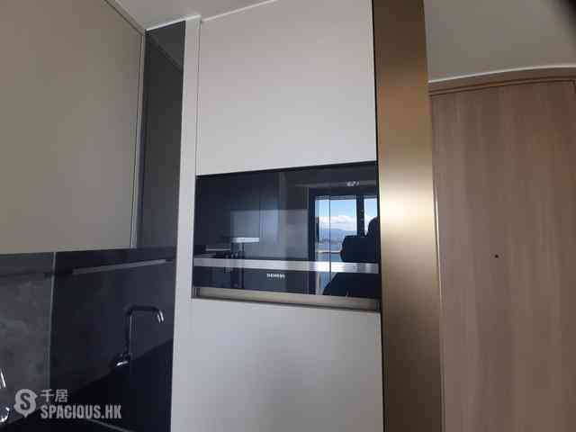 Sai Ying Pun - Des Voeux W Residence 08