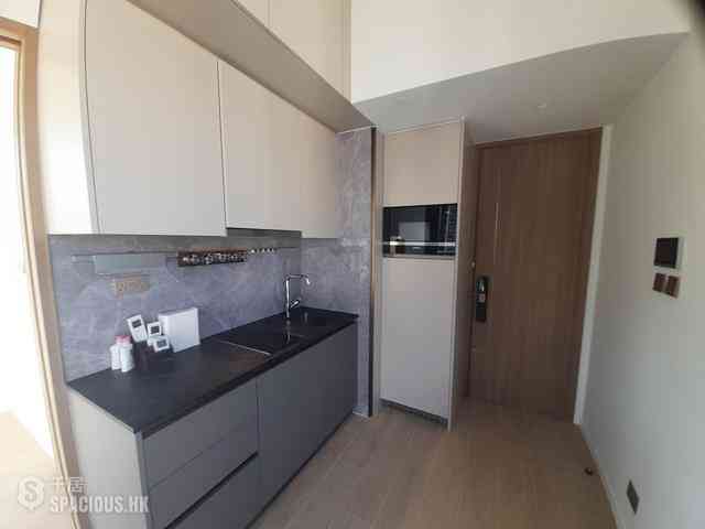 Sai Ying Pun - Des Voeux W Residence 05