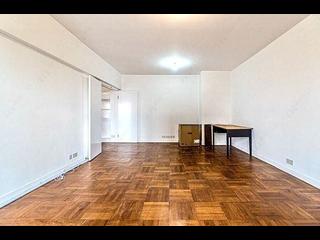 Mid Levels West - Realty Gardens 06