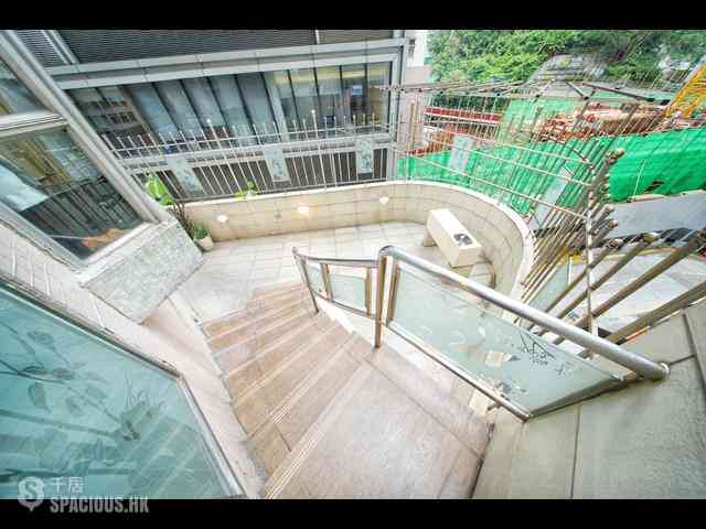 Fortress Hill - Merlin Garden 03
