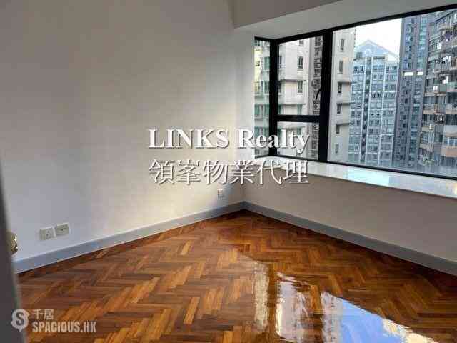 Mid Levels Central - 62B, Robinson Road 08