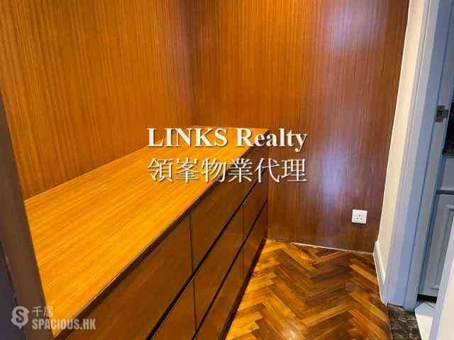 Mid Levels Central - 62B, Robinson Road 10