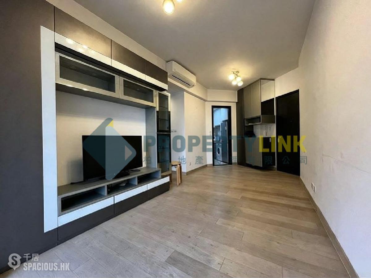 Mid Levels Central - The Icon 01