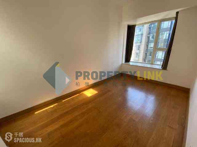 Soho - Centrestage 06