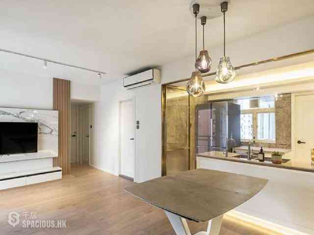 Soho - Centrestage 13