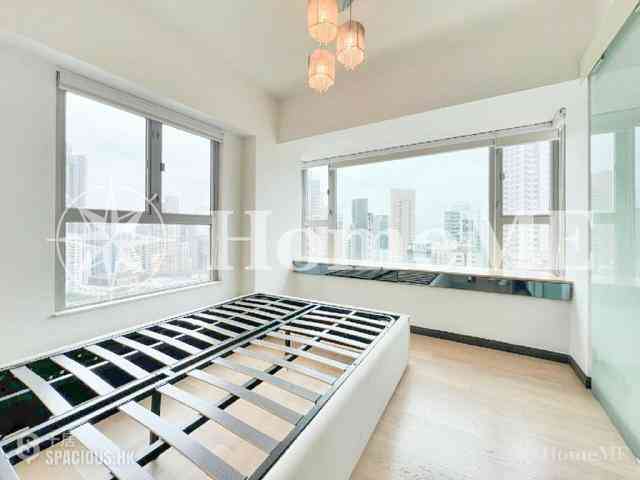 Sai Ying Pun - Centre Place 06