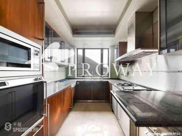 Repulse Bay - Grosvenor Place 11