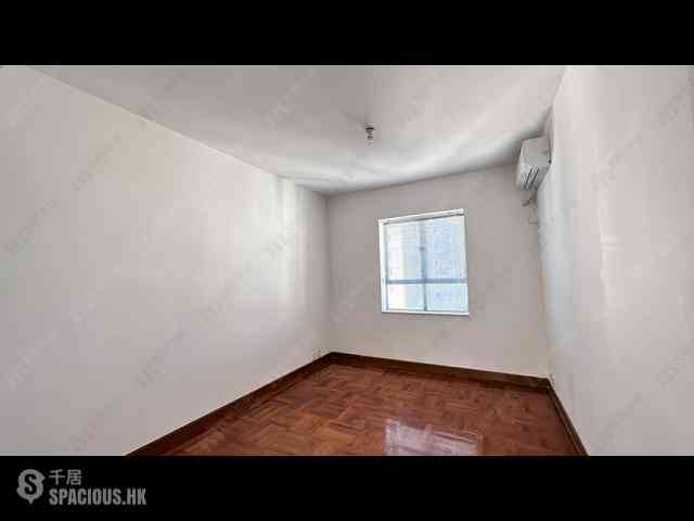 Mid Levels Central - Visalia Garden 12