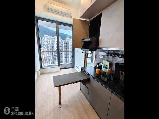 Sai Ying Pun - Des Voeux W Residence 04