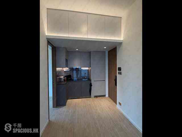 Sai Ying Pun - Des Voeux W Residence 02