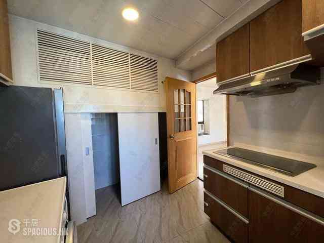 Mid Levels Central - The Grand Panorama Block 2 15