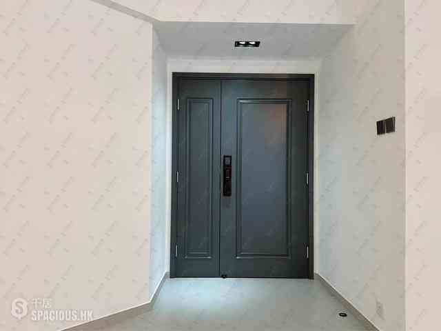 Mid Levels Central - Tregunter Tower 3 03