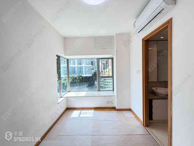 Wan Chai - The Zenith 03