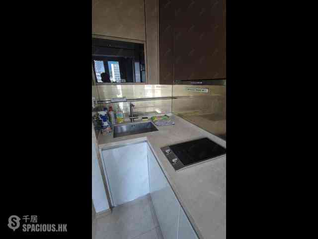 Sai Ying Pun - 63, Pokfulam Amber House (Tower 1) 04