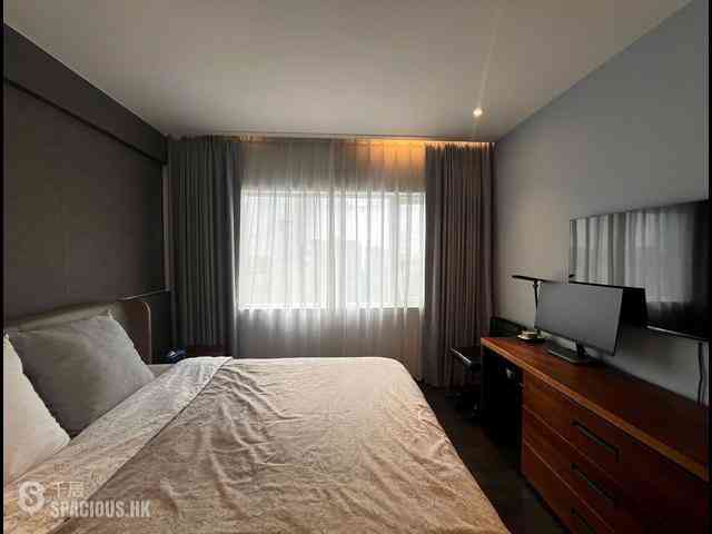 Tai Hang - Yick King Building 05
