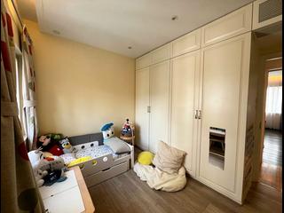 Tai Hang - Yick King Building 09