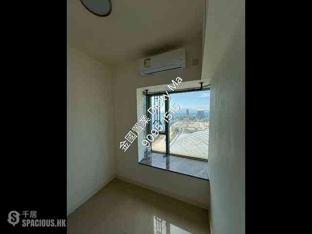 Tsim Sha Tsui - The Victoria Towers 04